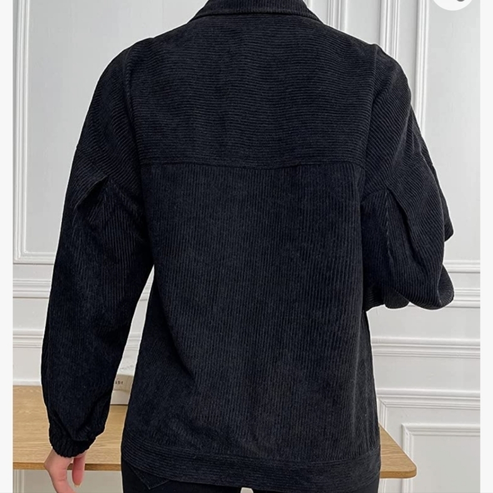 NWOT black pleated balloon sleeve ribbed corduroy oversized shirt jacket - Picture 3 of 9